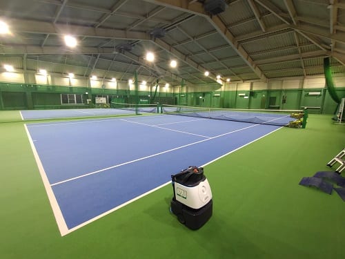 テニスコート　清掃　ロボット