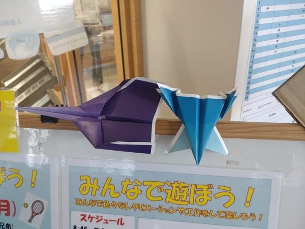 子供　イベント　紙飛行機