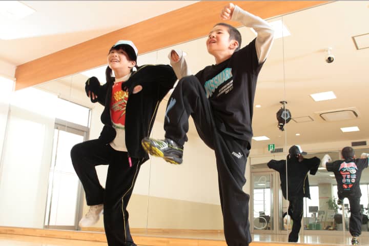 ダンススクール